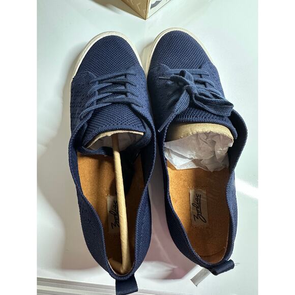 New NWT women zodiac 10 M Navy Blue classic fabric canvas walk flat walk shoes - Picture 3 of 11